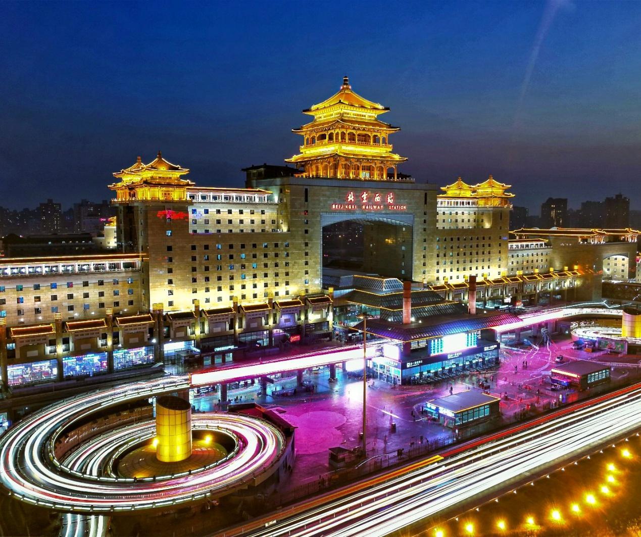 让我们来看看京广高铁上规模最大的几个高铁站:北京西站—石家庄站