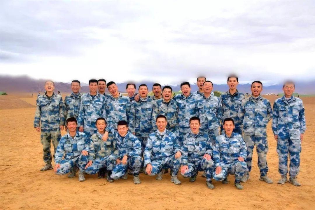 雨过天晴美丽的雪山呈现在眼前按不住内心的激动兄弟们我们一起去合张