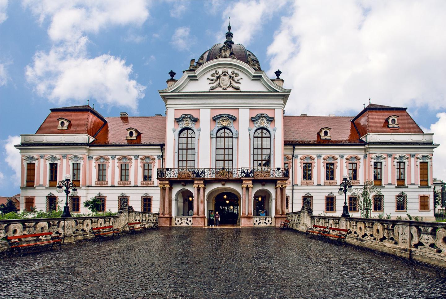 一座纪录着茜茜公主与匈牙利别样爱恋的童话宫殿 知乎