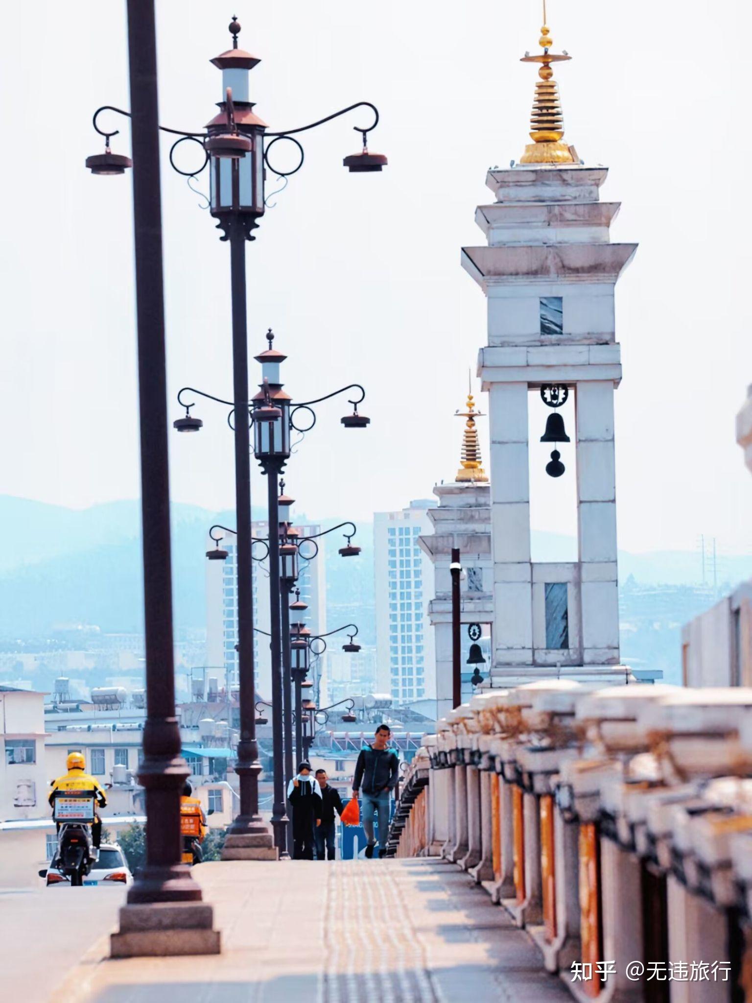 有哪些城市的街头,随便一拍就很带感?