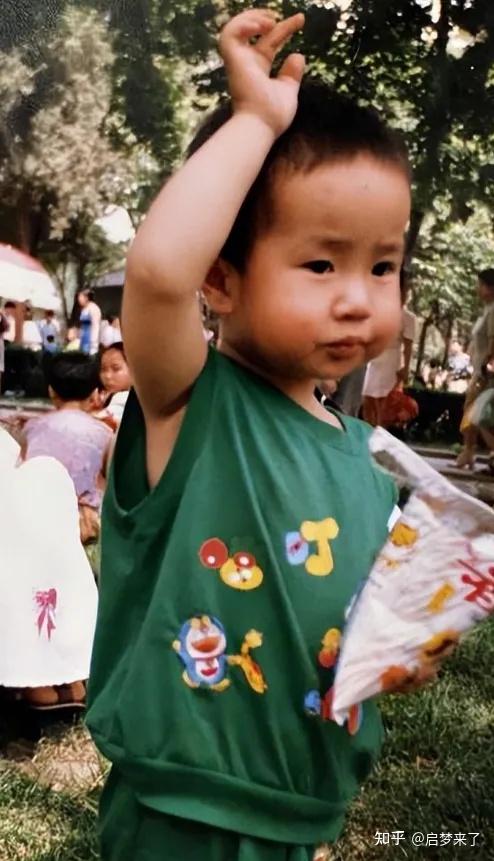 实名曝光!百余位明星!你好星期六全员晒童年照!