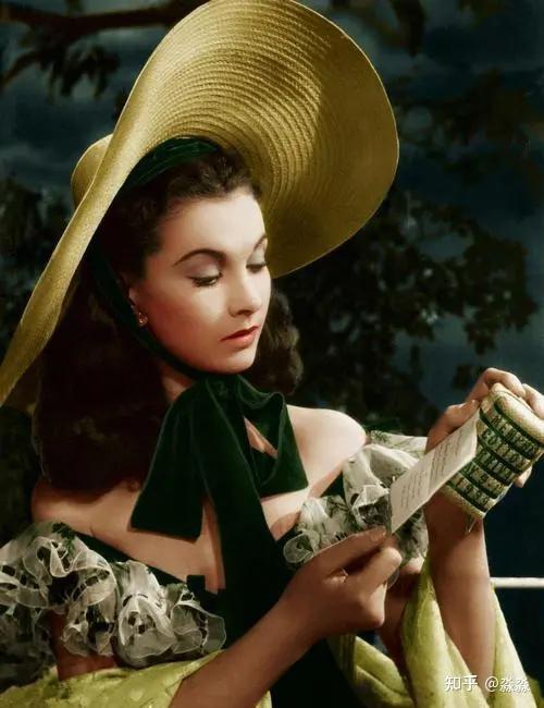 为什么飘里面梅兰妮喜欢斯佳丽甚至有了谣言也相信她