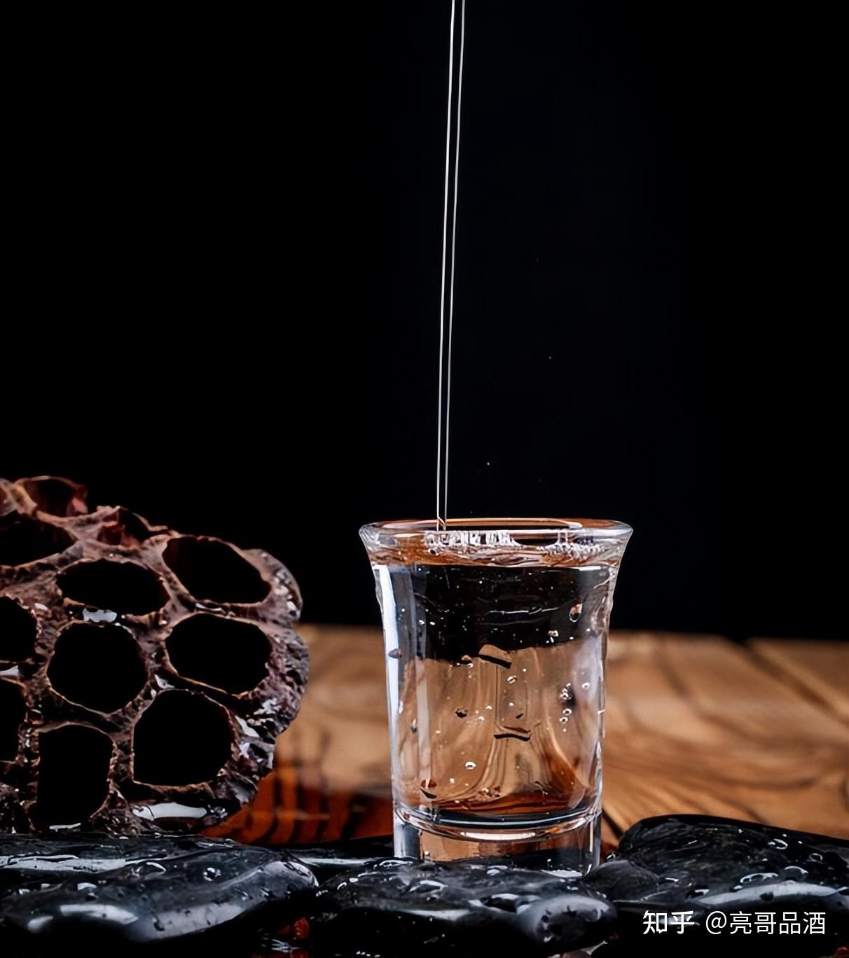 高温天气喝白酒还是啤酒好行家2喝2不喝身体健康轻松过伏