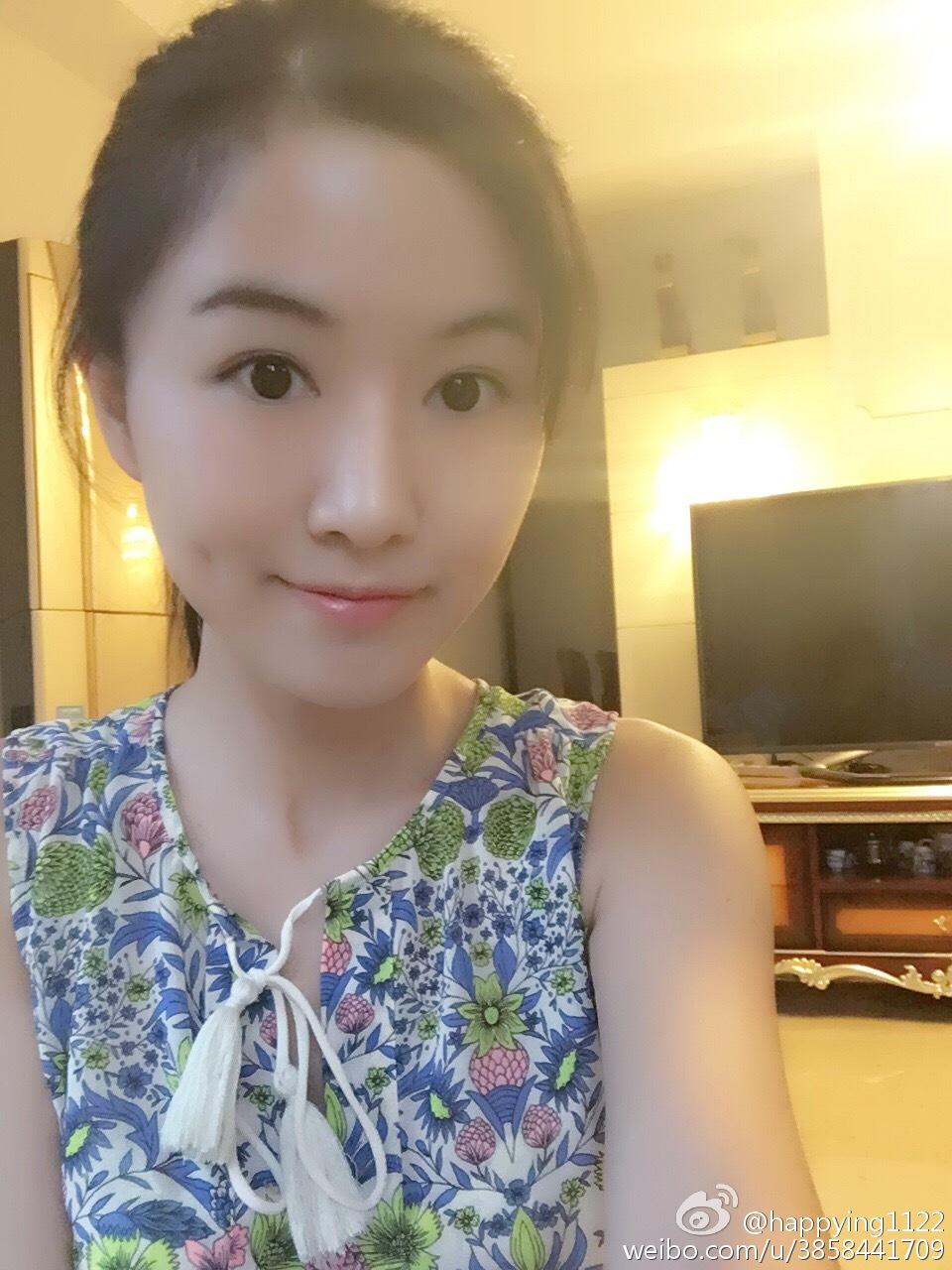 如何看待翟欣欣的长相和打扮? - 知乎