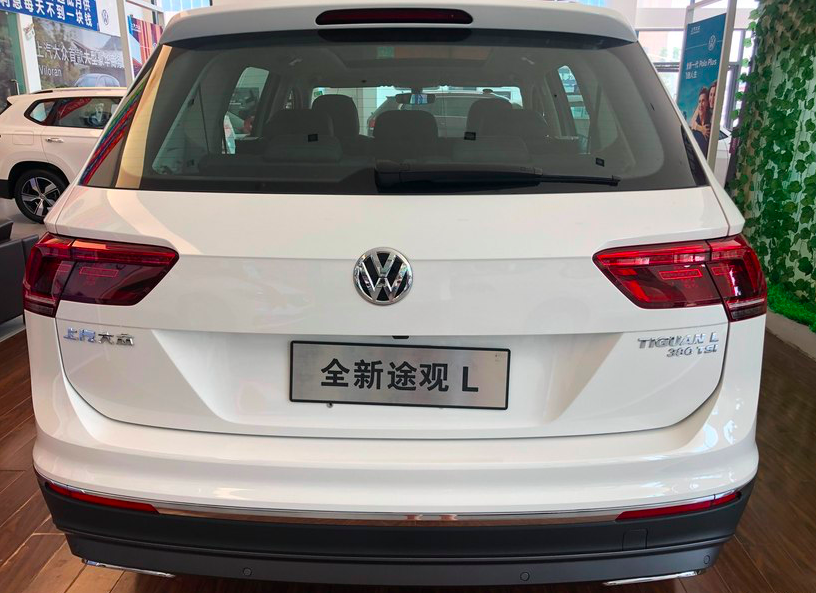 到店实拍2021款大众途观l白色涂装获赞配车内环境氛围灯