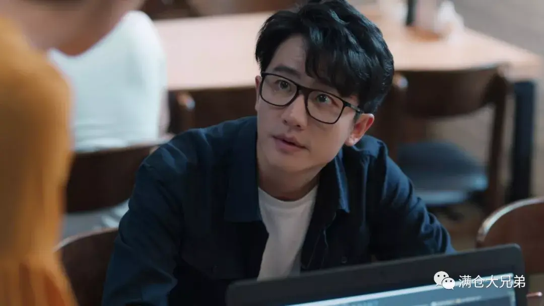 论"精致穷",肖骁一方不该输