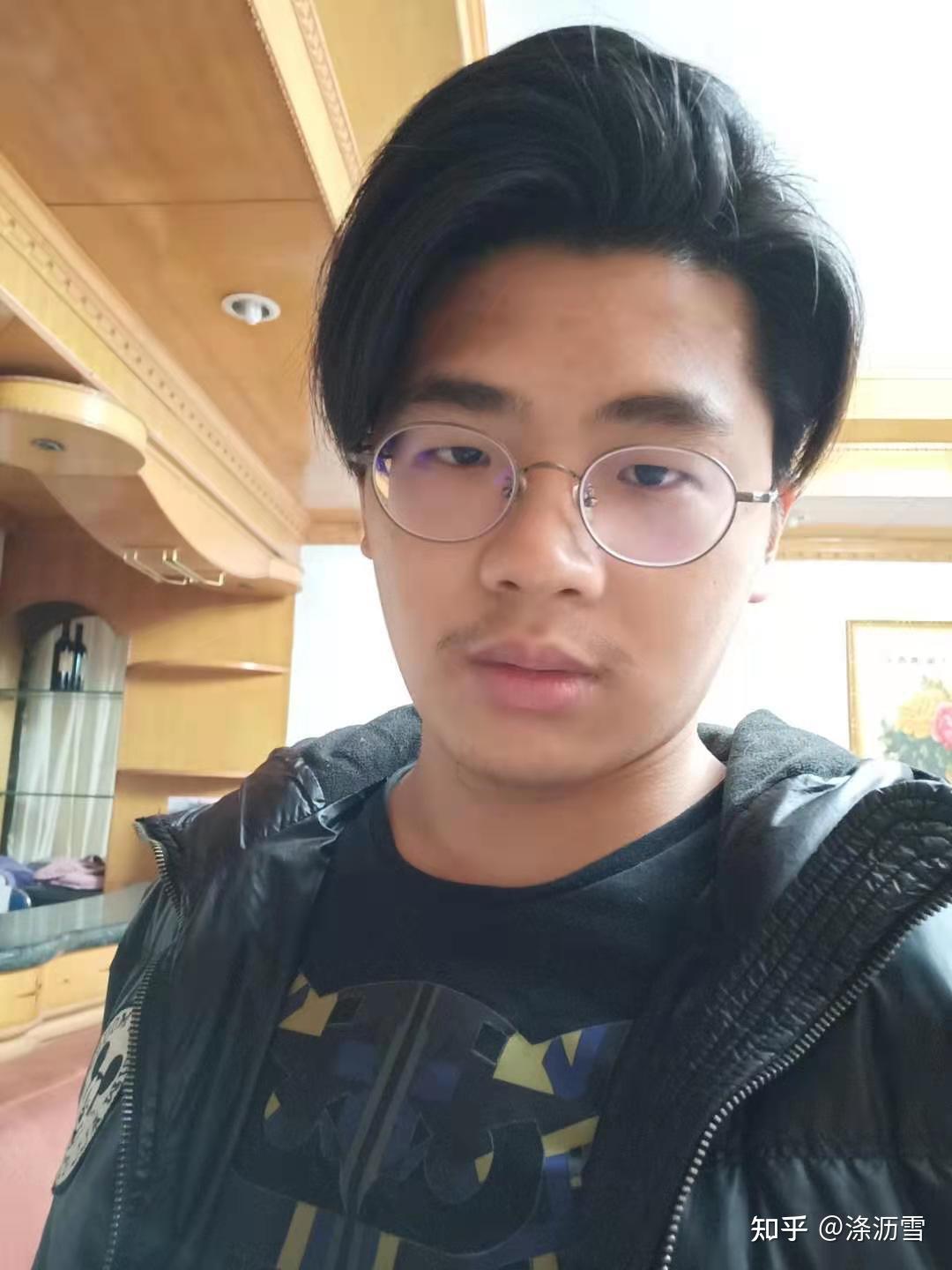 男生长得丑还留长发是什么体验?