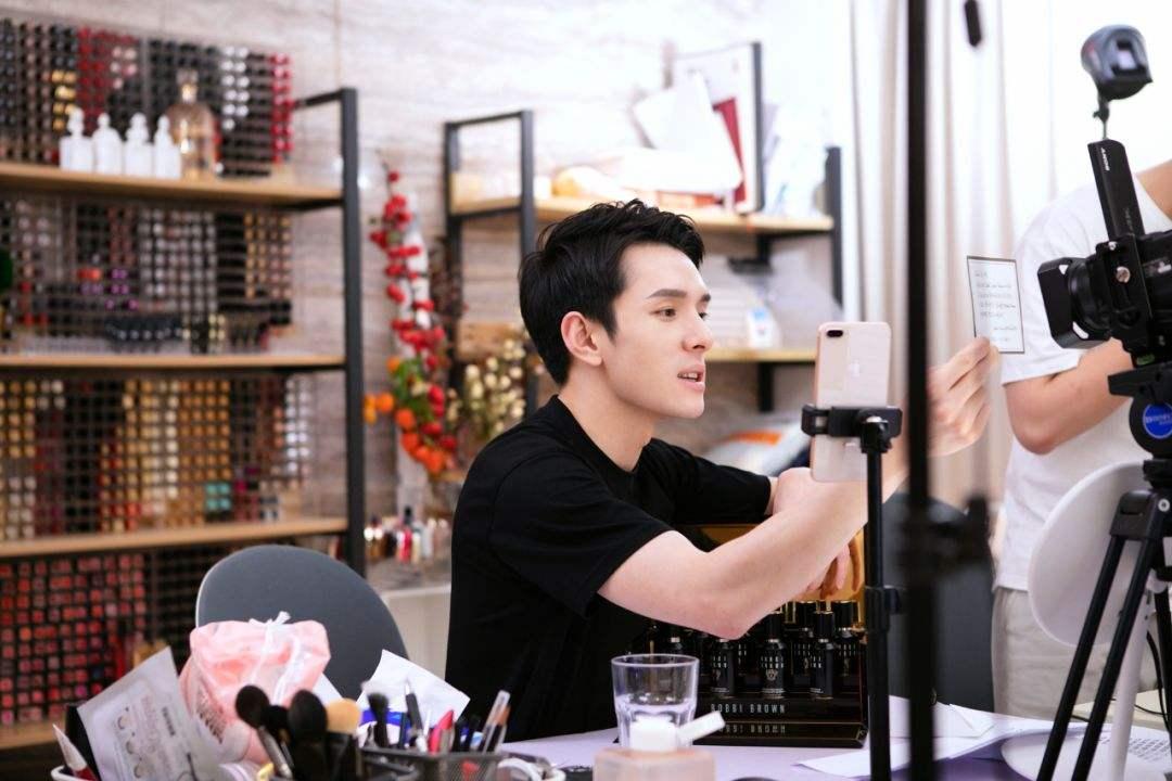 v2-f33e15f192f410db1a704472fe7e3ceb_1440w.jpg?source=172ae18b