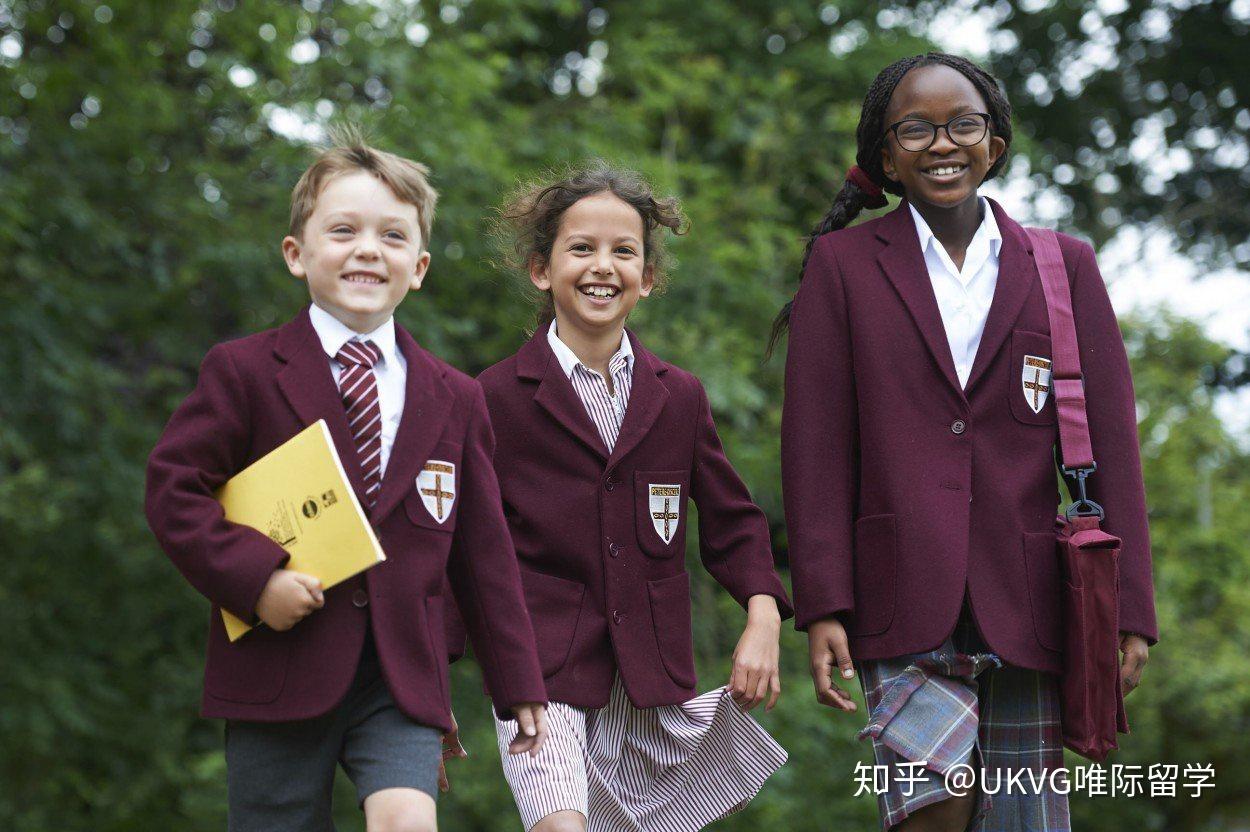 许多人认为一个多样化的学生社区环境为学校注入了一股新的力量,这