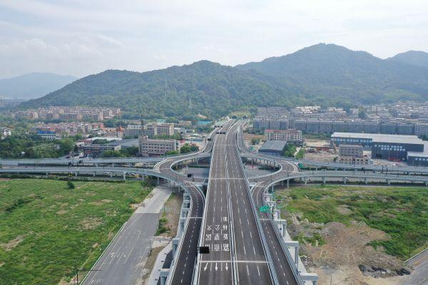 富阳大盘山隧道出入口图片