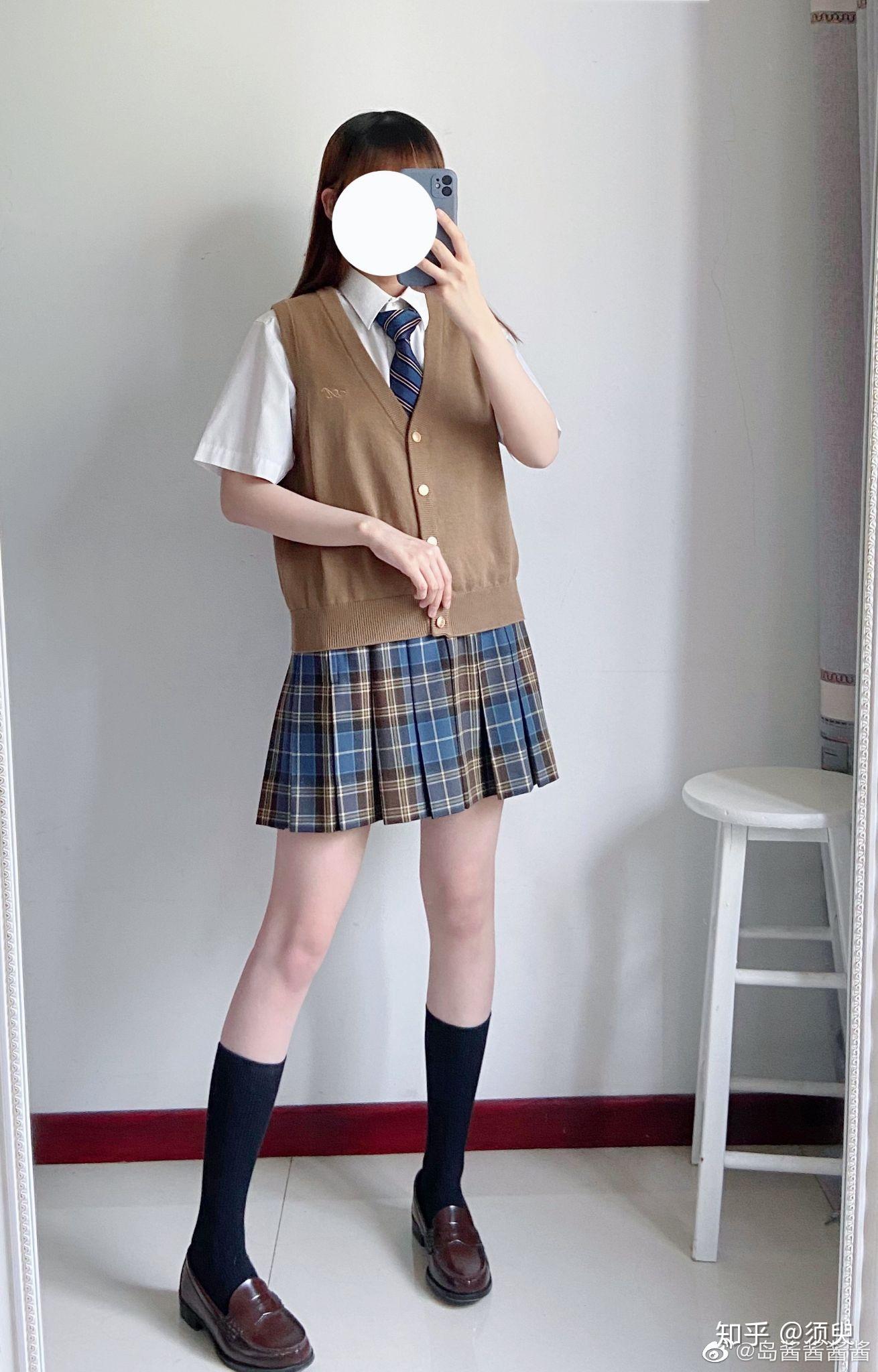 如何看待乐町联名天堂伞推出的jk 裙? - 知乎