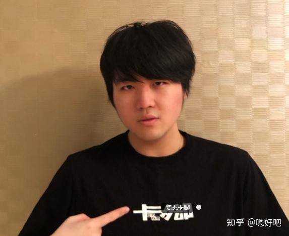 姿态公布澡子哥退役日常六号就回归还要跟吊人搭档解说比赛