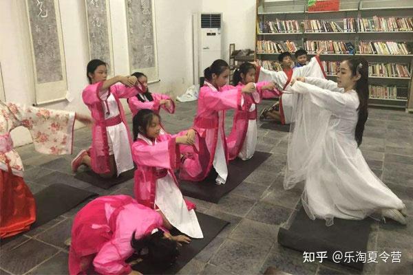 有没有推荐的减肥训练营 v2-f382e86520a5f93d3ffa82d666642750_r.jpg