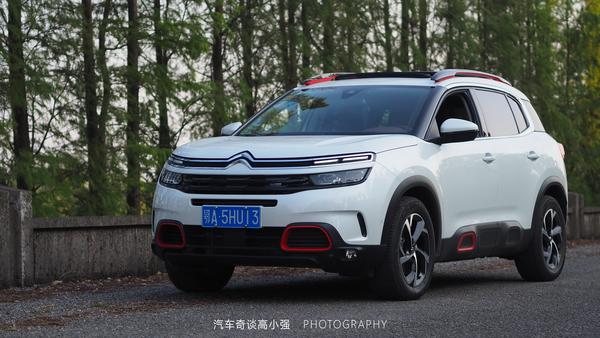 入門就很迷人 Citroen C5 Aircross Feel 試駕報導 國王車訊kingautos