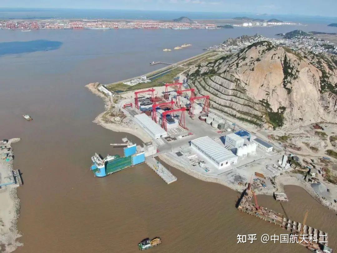 港洋山深水港大型桶式基础结构"自给自足"集装箱码头及配套工程成功