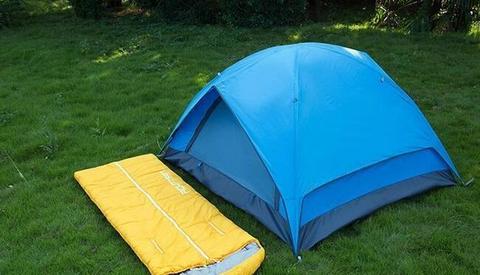 露营时应该带什么?