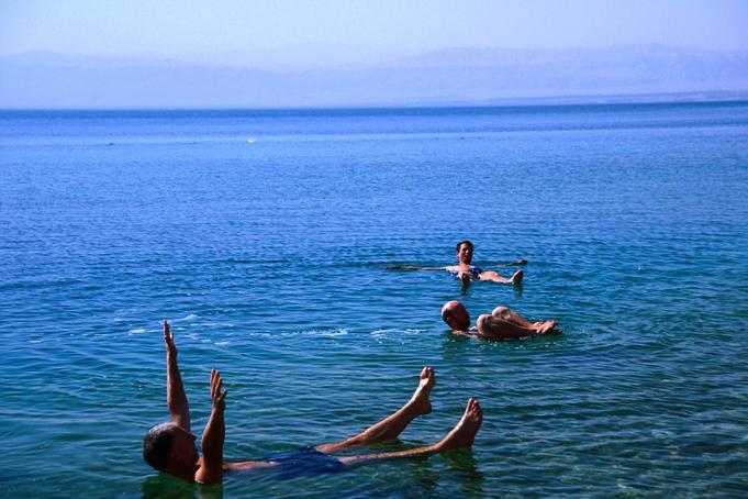 无复杂的出国手续|免签或落地签国家旅游推荐