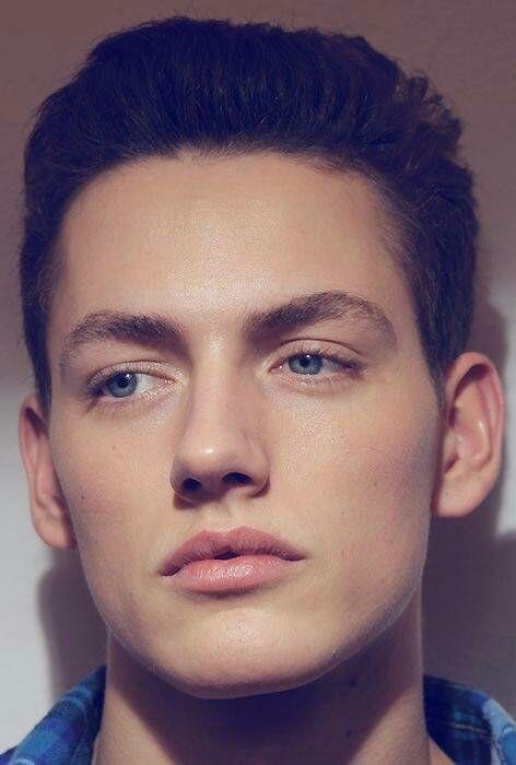 有哪些颜值很高的欧美男模? - 知乎