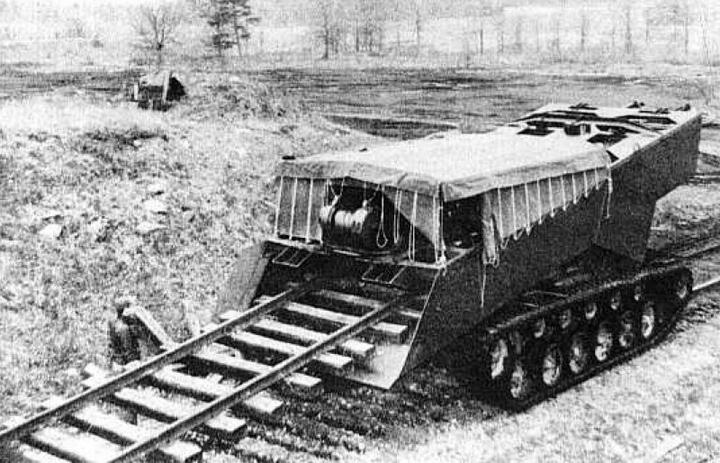 M46 Train M46铁路破坏者,用6挺重机枪“啃”铁轨的鸡肋设计 - 知乎