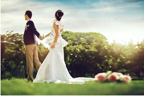 幸福甜蜜的一对 v2-f3f8c4c9f97e19467fe75bd056d2ce3c_1200x500.jpg