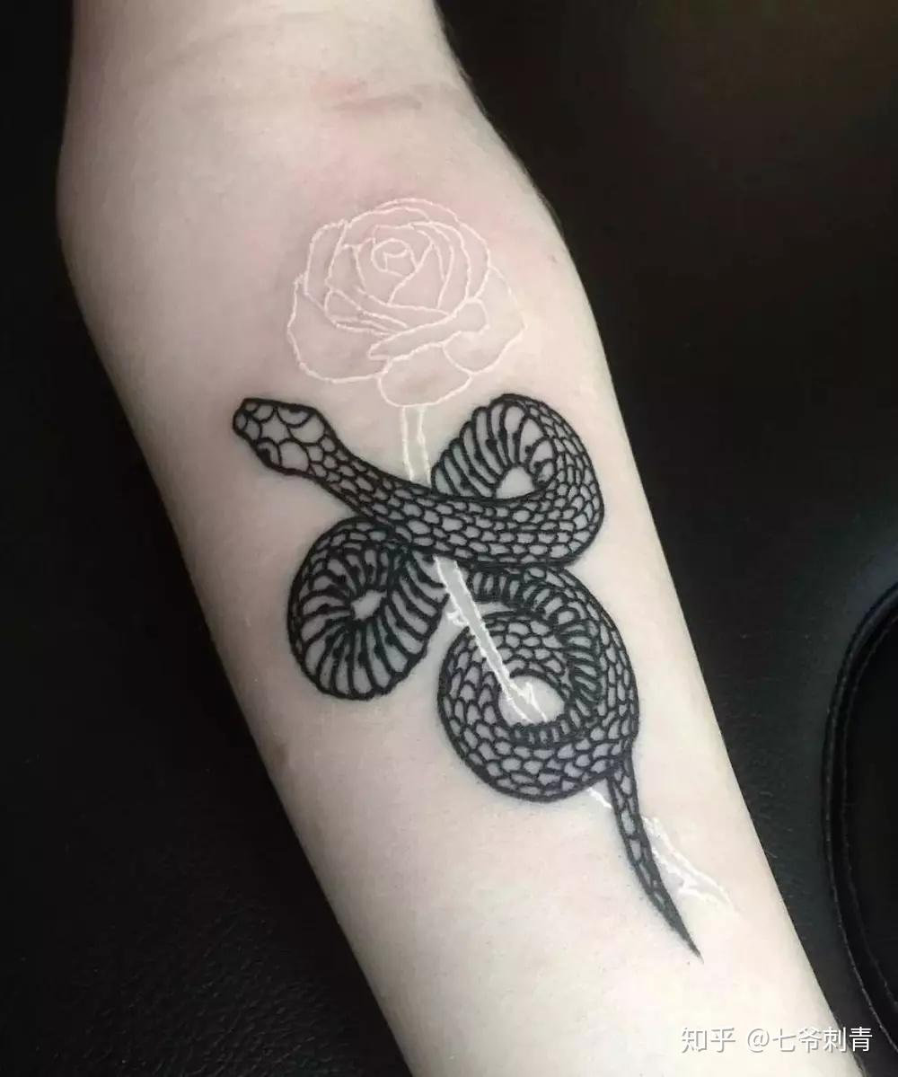 抚州文身文身培训拥有这个看不见的纹身就是这条街上最低调的崽