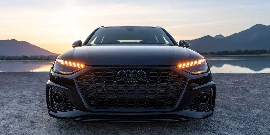 abt操刀黑武士2020款rs4,523马力,3.55秒破百