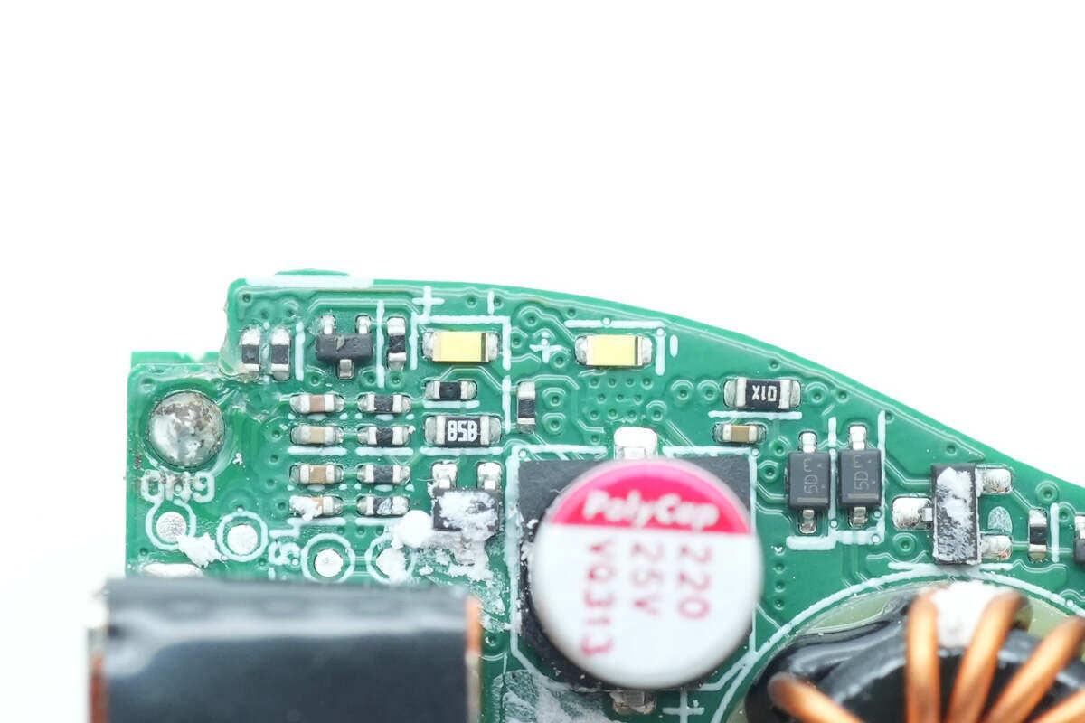 华为全能充车载充电器拆解