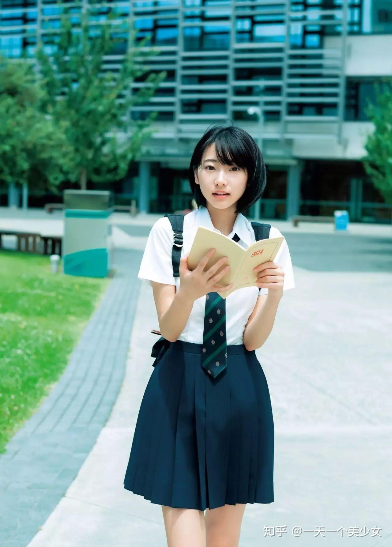 日本第一可爱女高中生,短发小腰精——武田玲奈