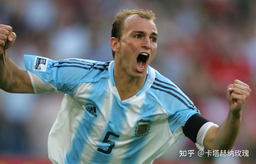 阿根廷百年百佳no66场上司令埃斯特万坎比亚索