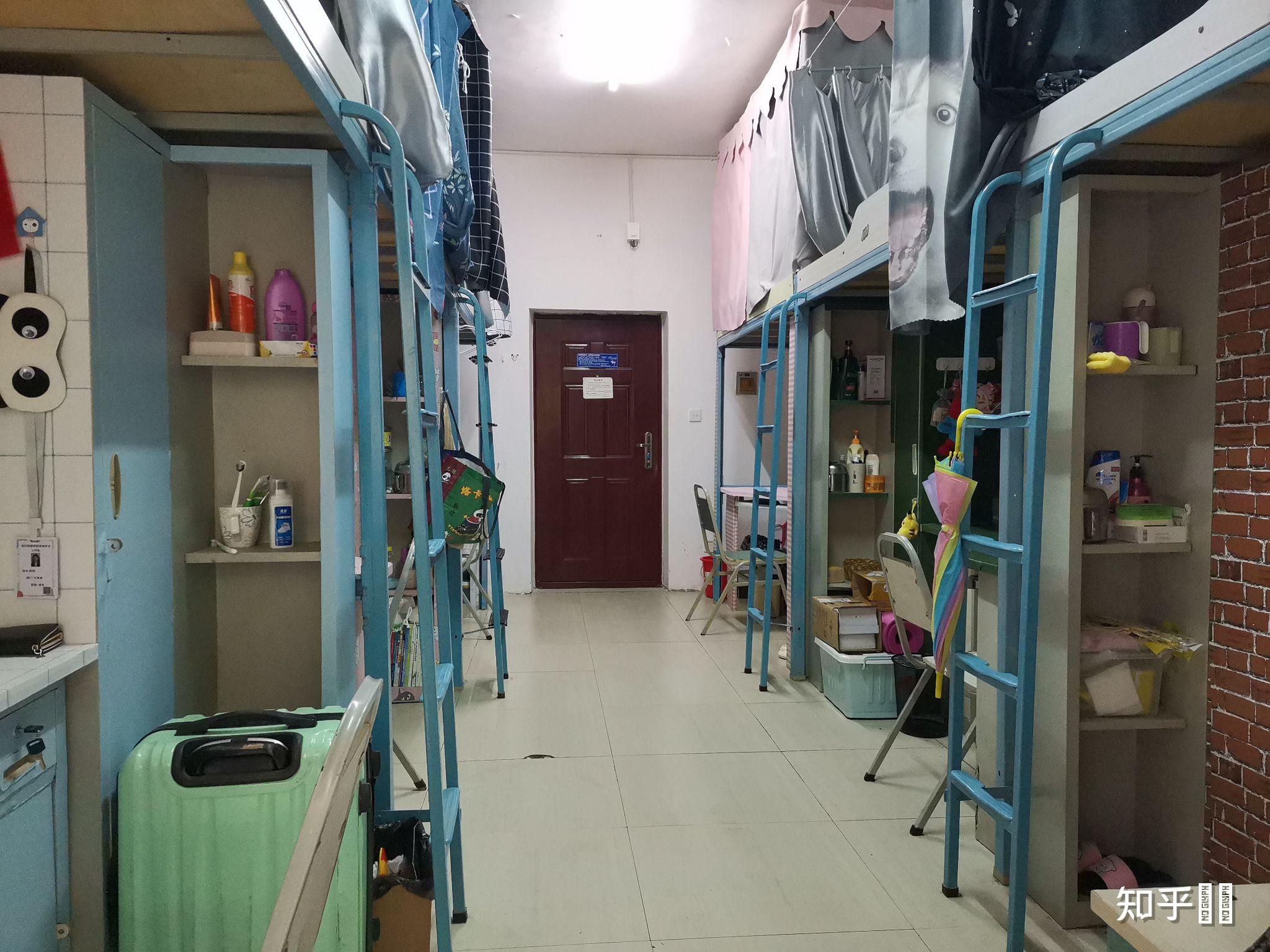 四川传媒学院怎么样,学风,宿舍 食堂,大概一个月生活费多少呀? - 知乎