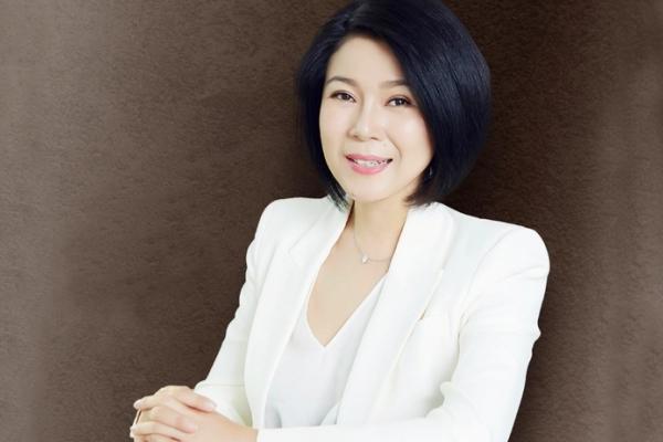 毛主席外孙女孔东梅:下巴有痣神似毛主席,身家过亿多次为国捐款 - 知乎