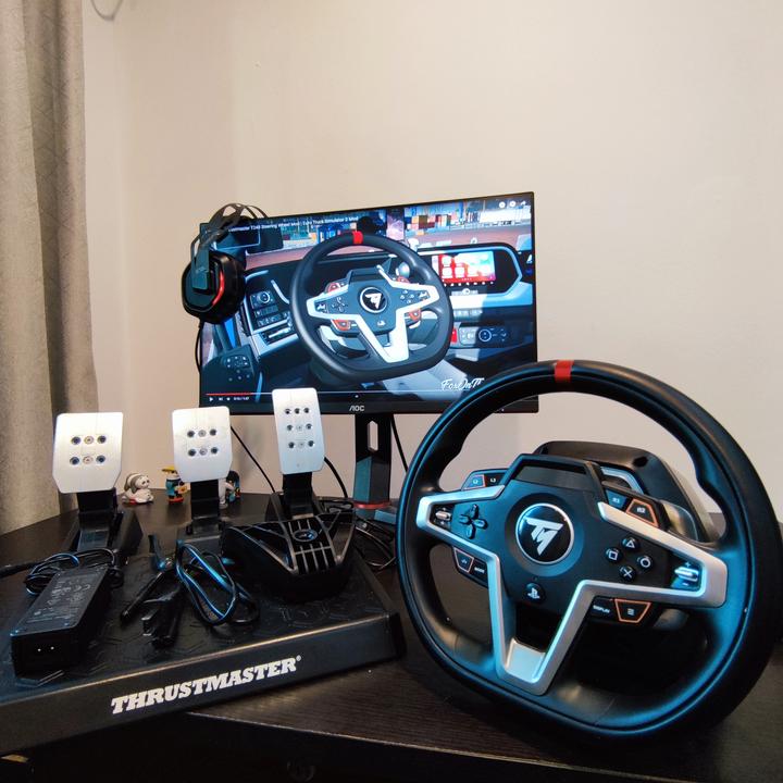 Thrustmaster（图马思特）面向PS5/PS4 和PC 的下一代混合动力赛车模拟