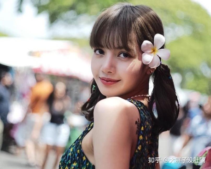 lisa也曾与got7的bambam是战友哦,他们一起在we zza cool舞团活动