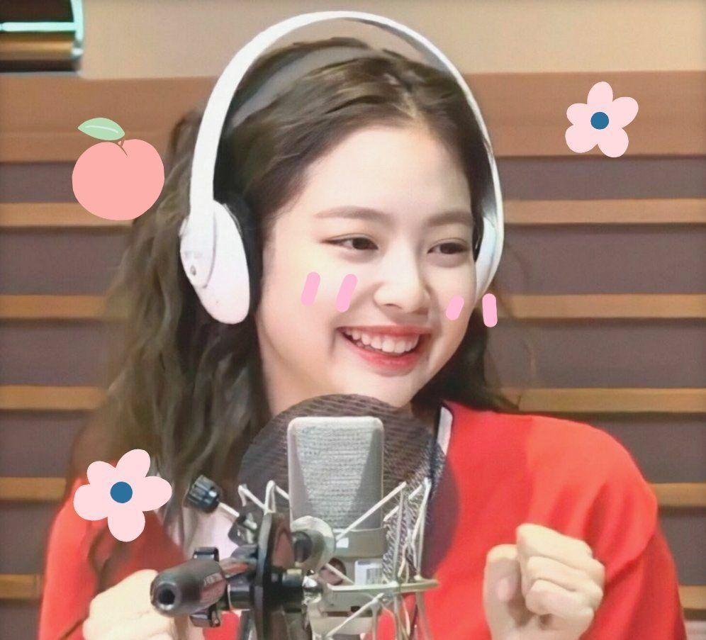 有没有blackpink里jennie露齿大笑眯眼睛的头像啊啊啊太可爱了