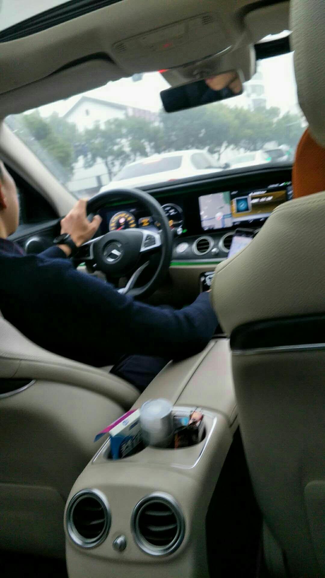 开跑车或者百万级的豪车当滴滴司机,uber 司机是什么样的体验?