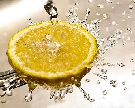 柠檬改善鸡皮肤(柠檬去鸡皮肤好使吗)