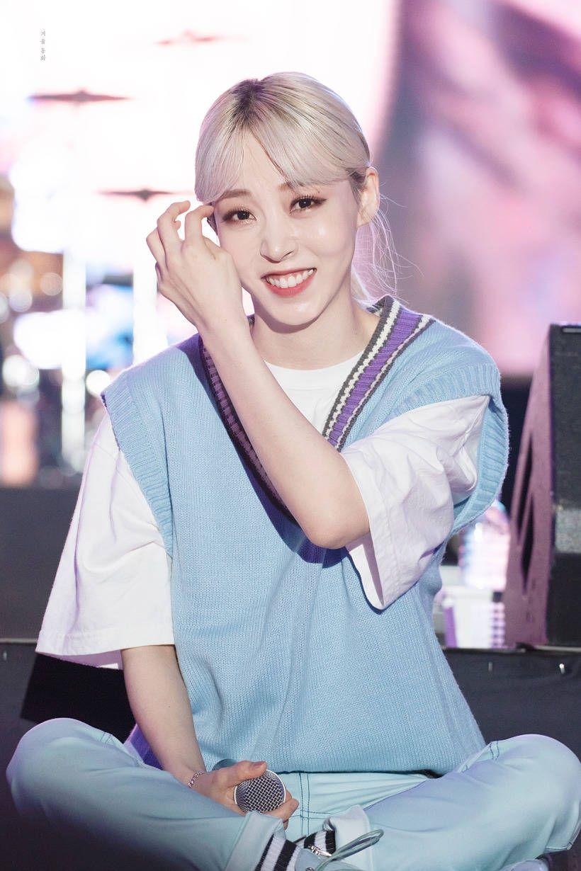 如何评价mamamoo玟星的颜