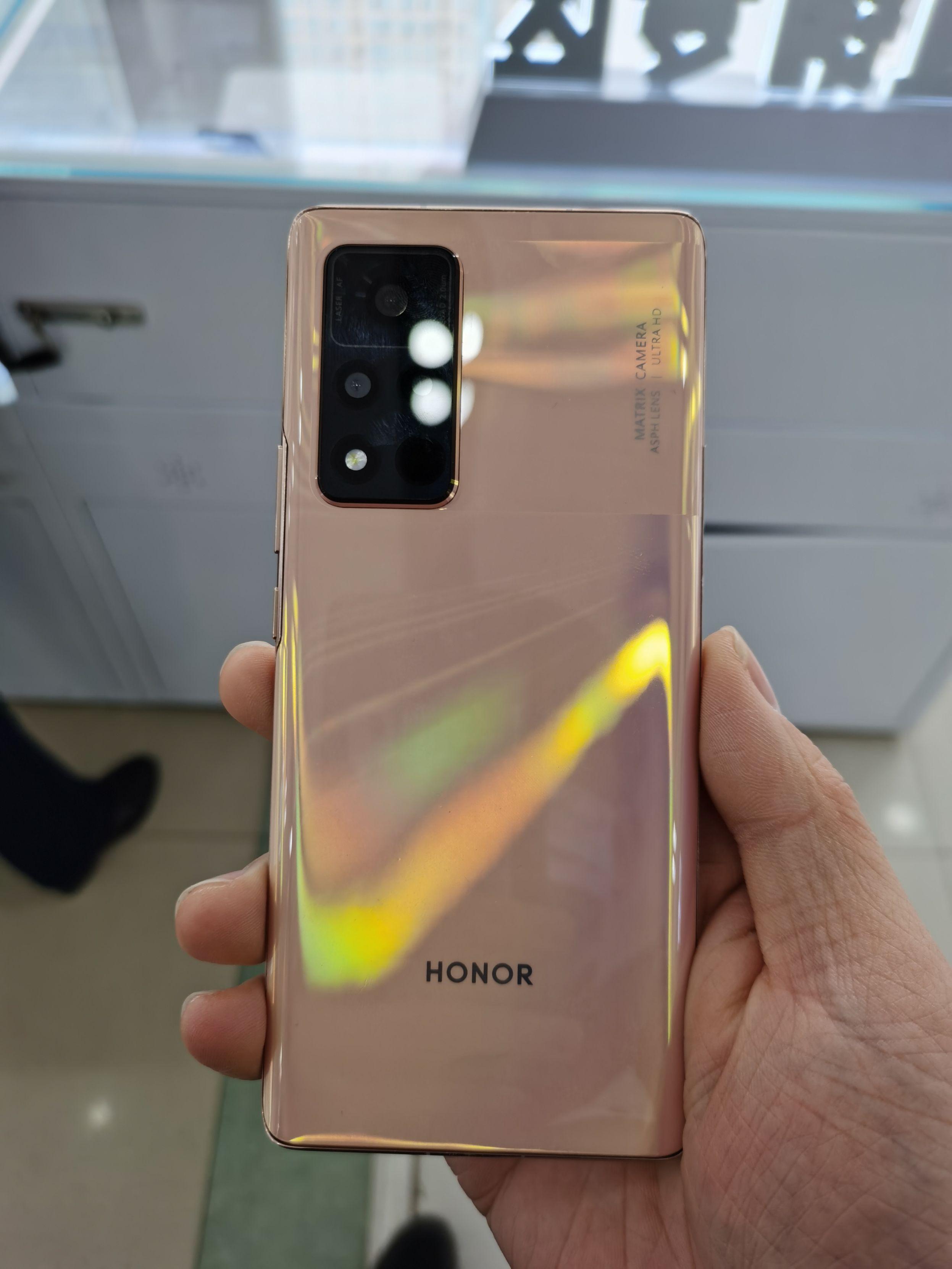 如何评价2021年1月22日发布的荣耀v40有哪些亮点和槽点