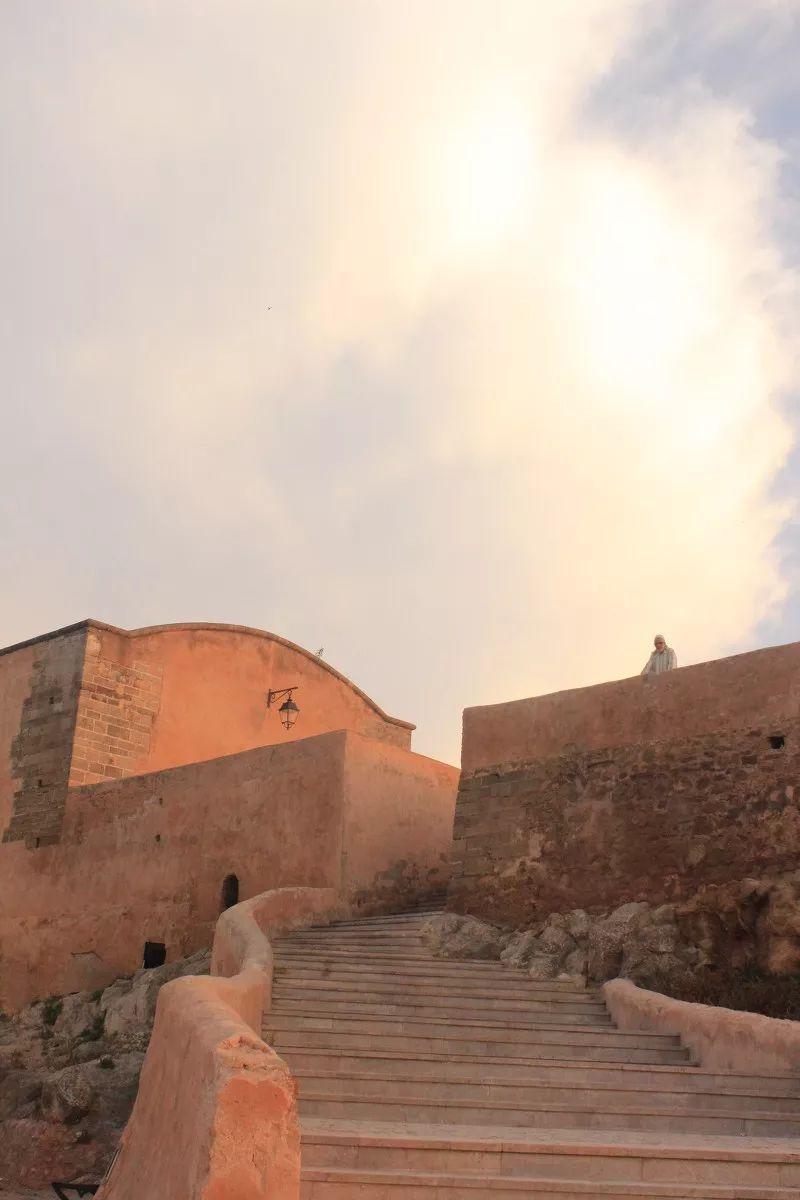 红海行动取景地这个宛若童话般的免签国已成旅游新热点