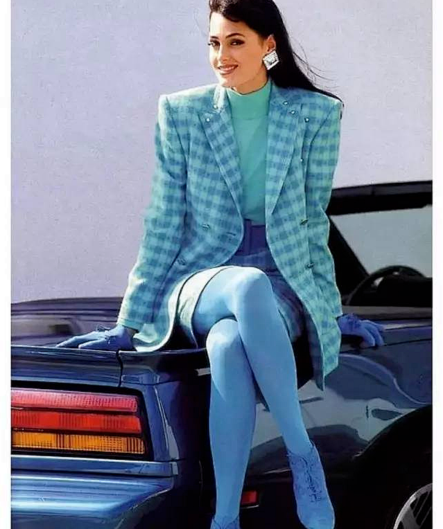 服装历史之【1980年代中西方的服饰】
