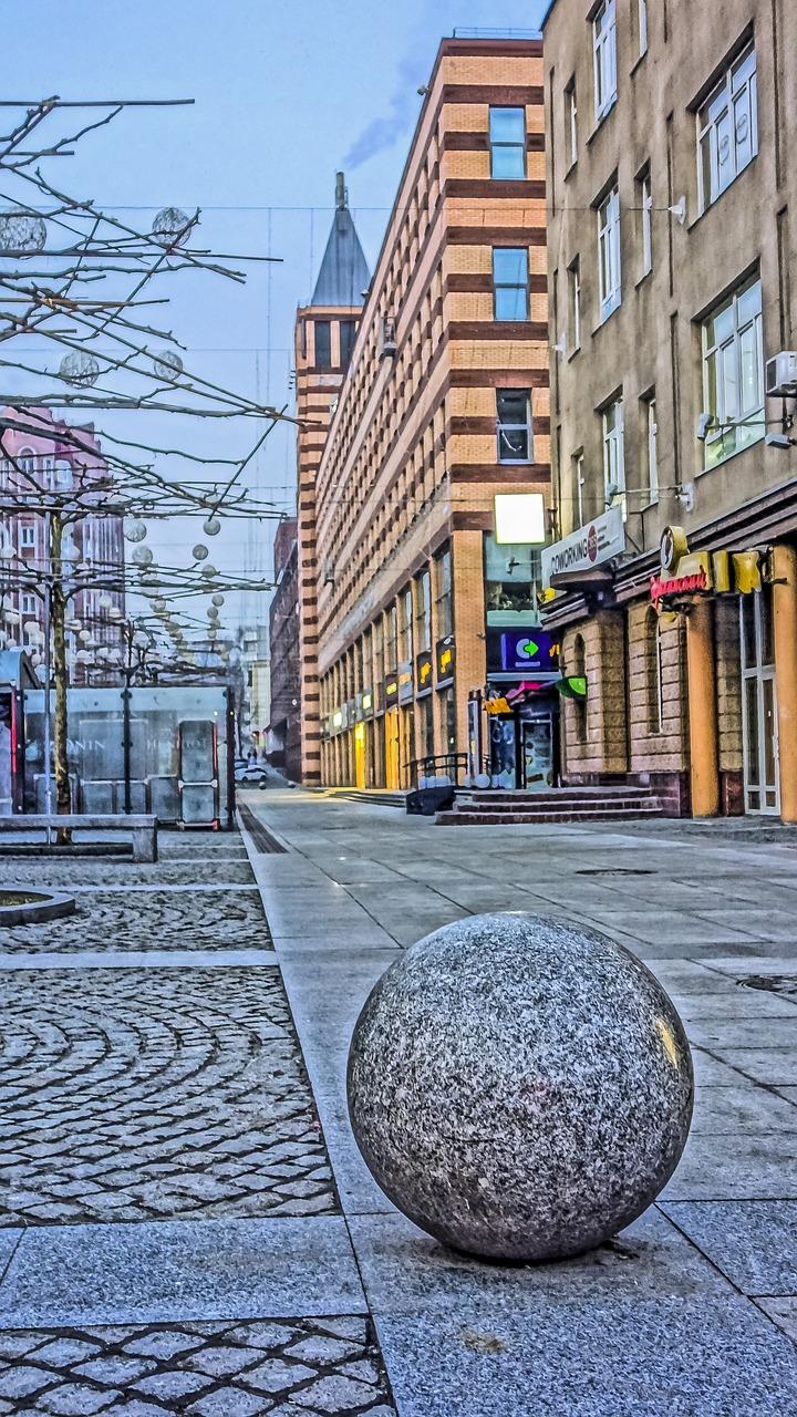 4. 陆丰房价同比