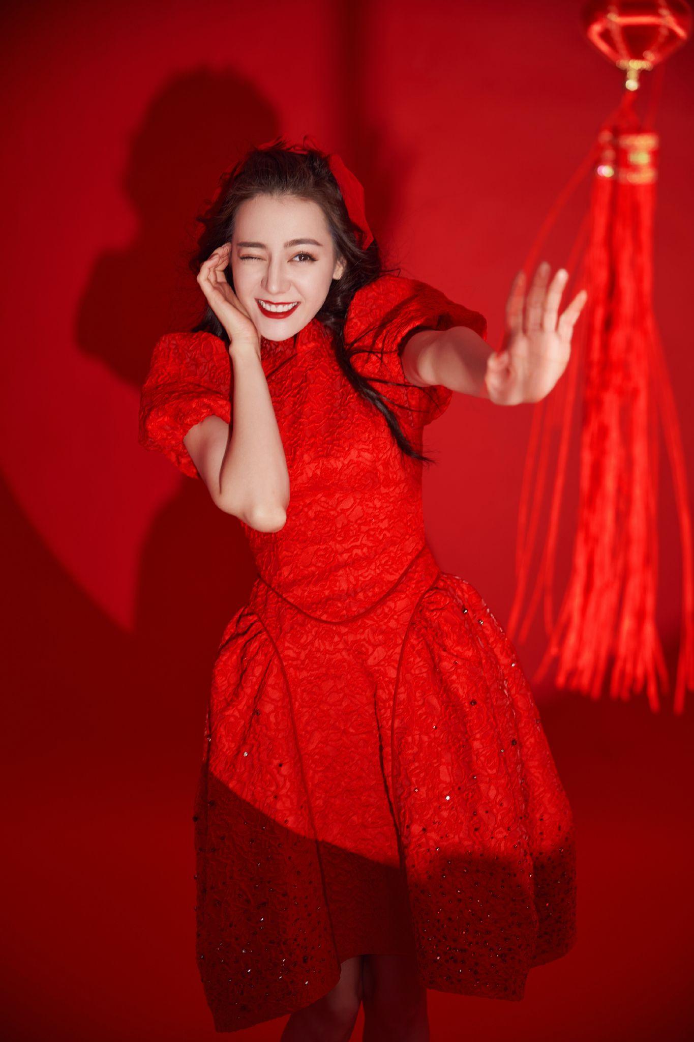 2021牛年春晚迪丽热巴的衣服造型,你有何看法? - 知乎