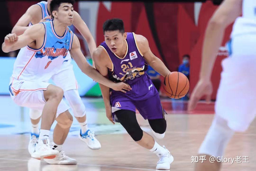 路人王胜率最高的球员头盔哥71场48冠夺冠率68