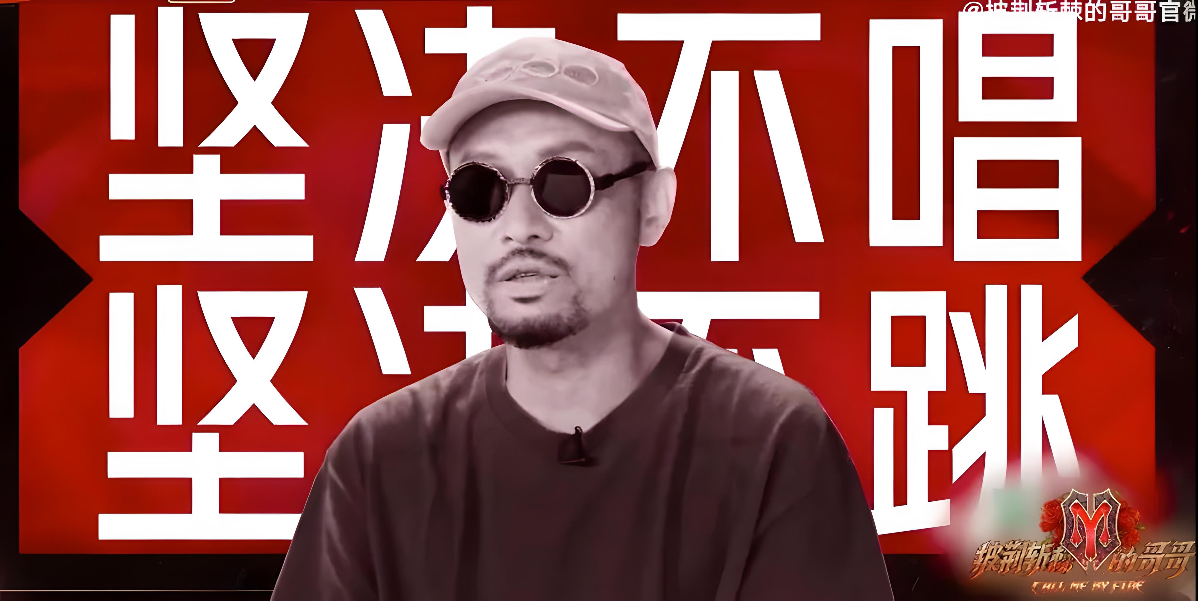 依旧唱着十几年前那首"差不多先生"的热狗,居然上演了"热狗变形记"