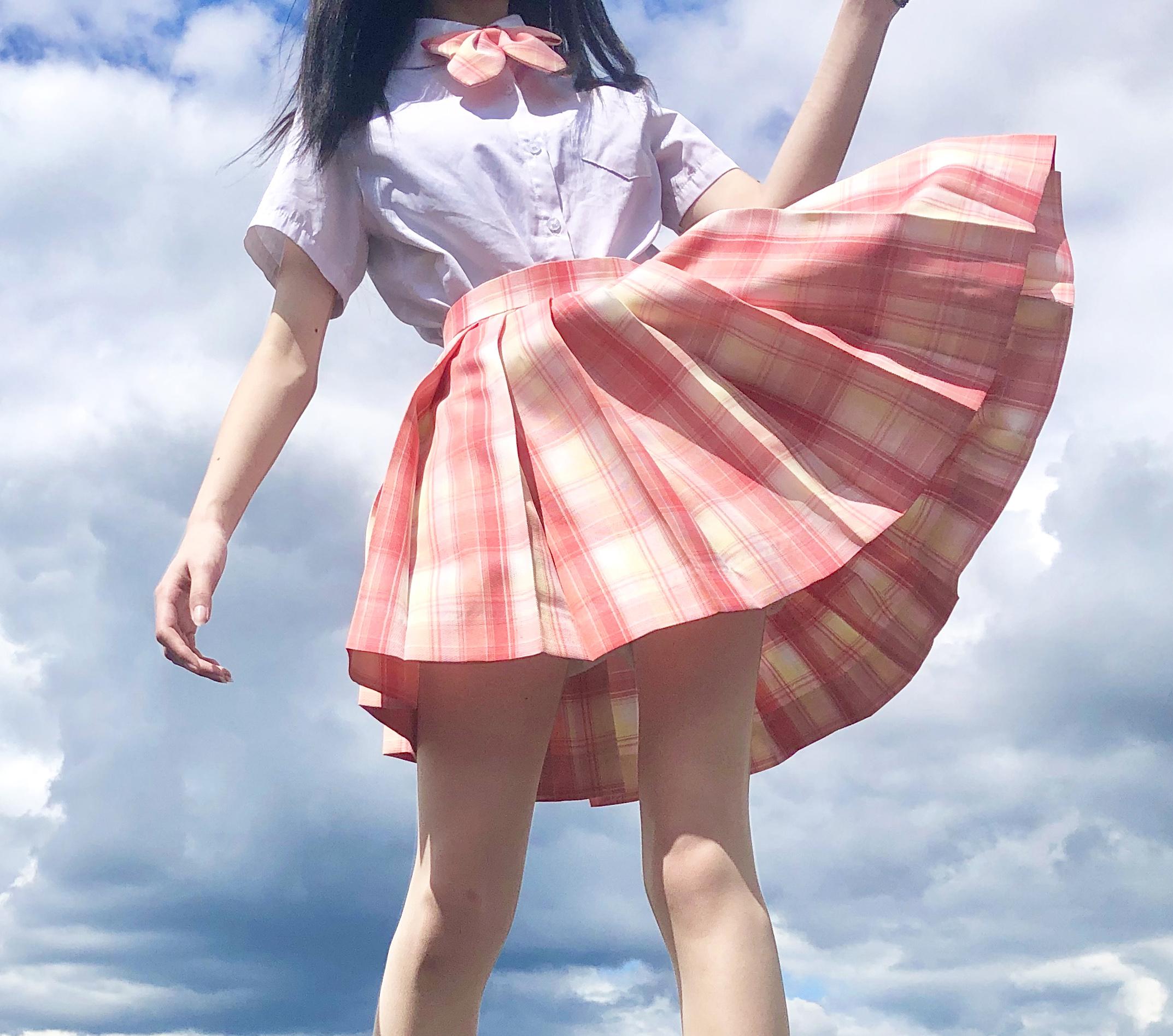 胸大的女生怎么穿 jk 制服好看? - 知乎