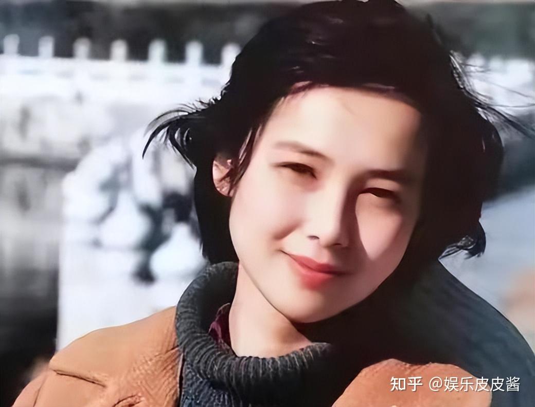 蒋雯丽 