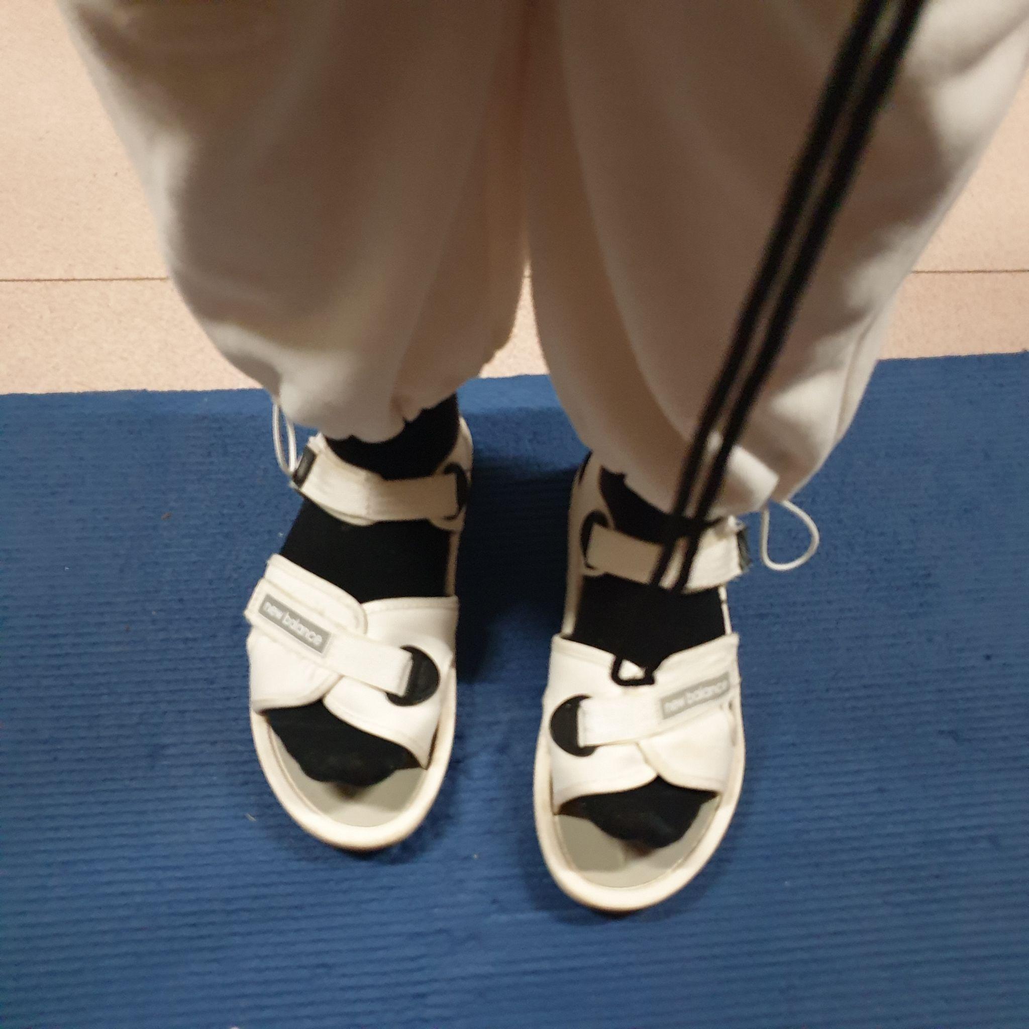 穿凉鞋的时候穿袜子是什么心理