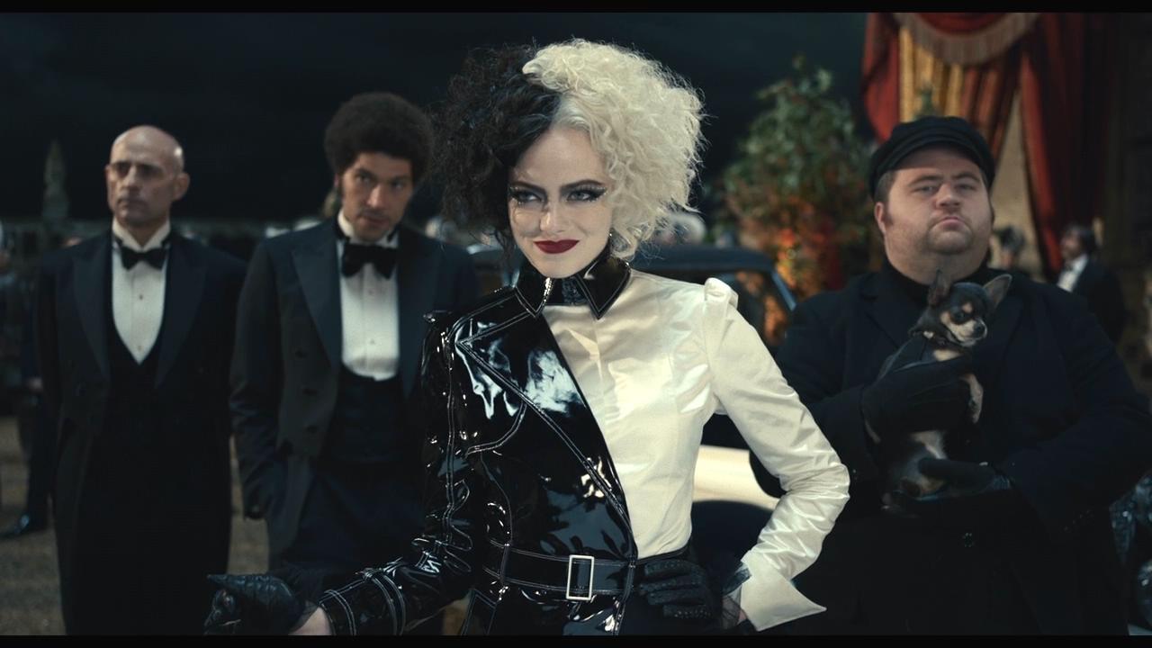 如何评价由艾玛斯通主演的电影黑白魔女库伊拉