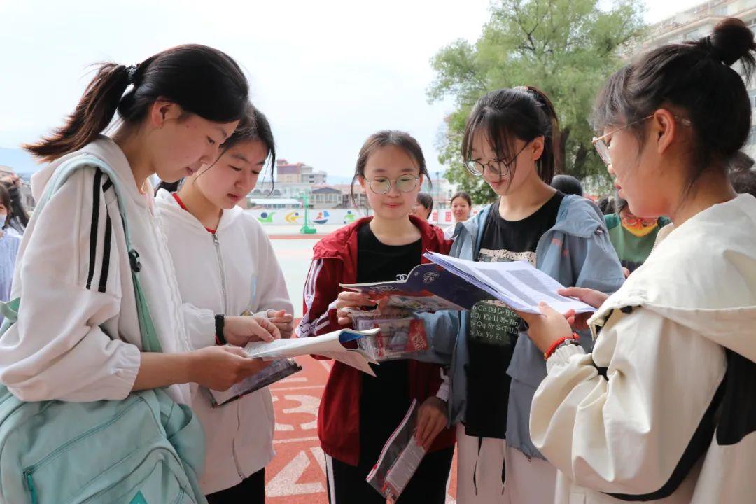 高考首日北京新学道少年试不可挡