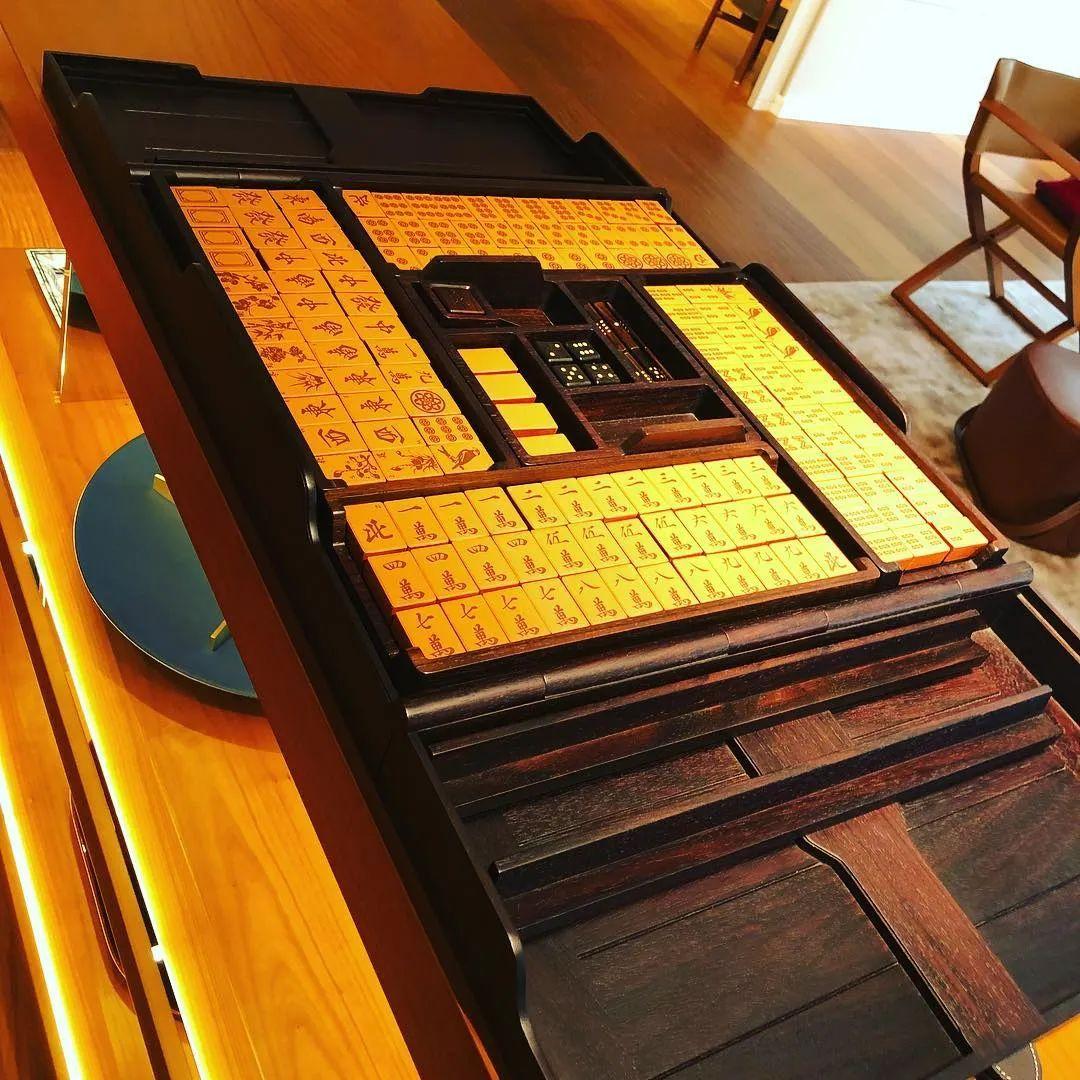 upop未来国潮440万一副麻将真国粹中的爱马仕